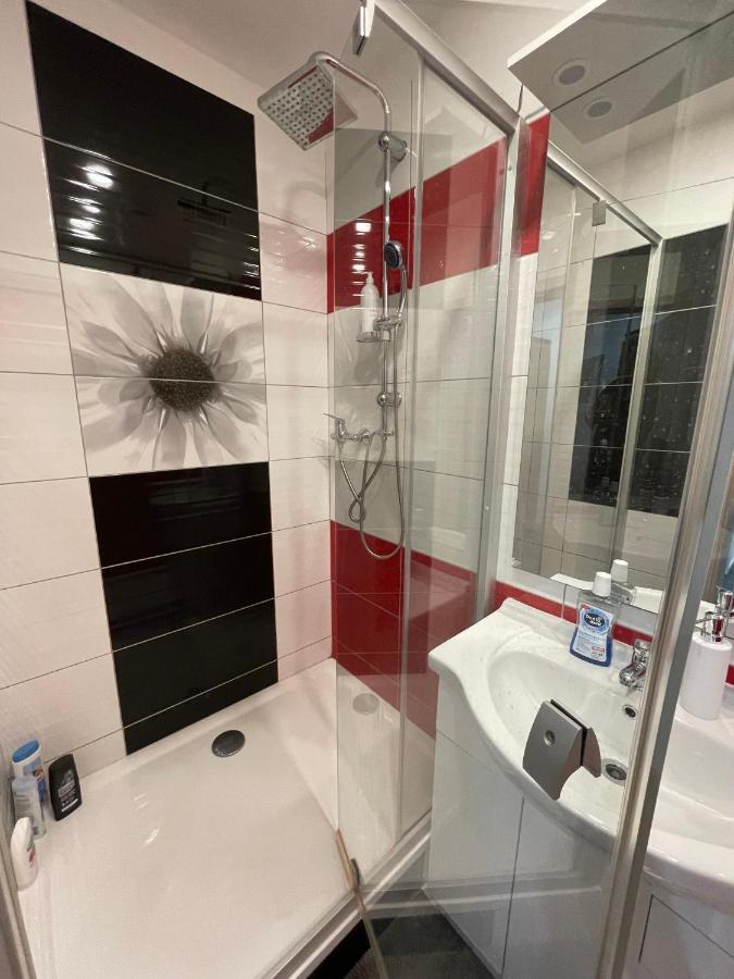 Monfas Apartment Barrandov Prag Eksteriør billede